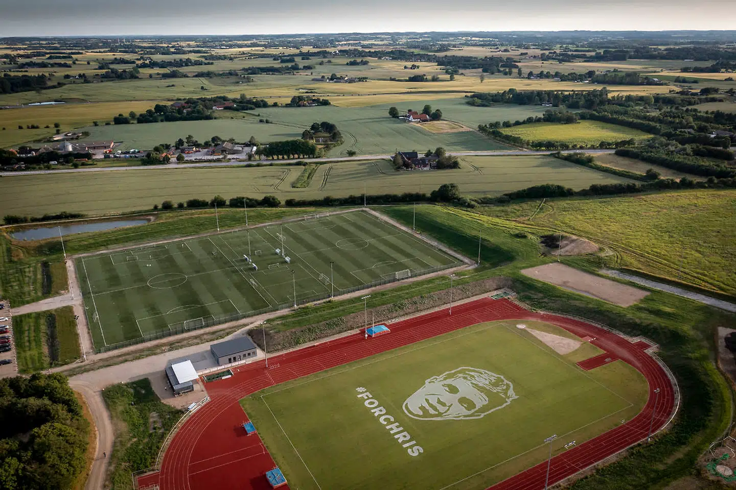Portrættet set fra en drone.