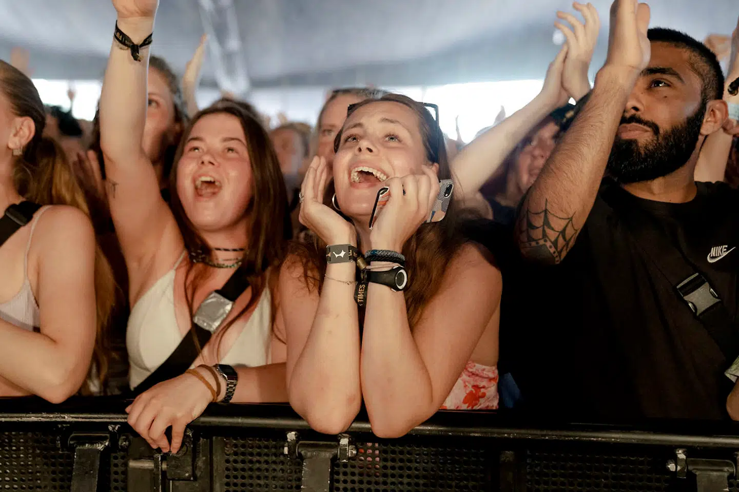 Det gigantiske Arena-telt var stuvende fuldt under Tobias Rahims koncert.