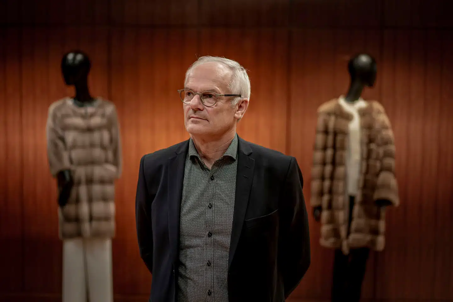 Tage Pedersen har selv vidnet i Minkkomissionen og har fulgt forløbet på tæt hånd. Han mener, at danskerne nu har fået »et rystende indblik i magtens inderste kroge«.