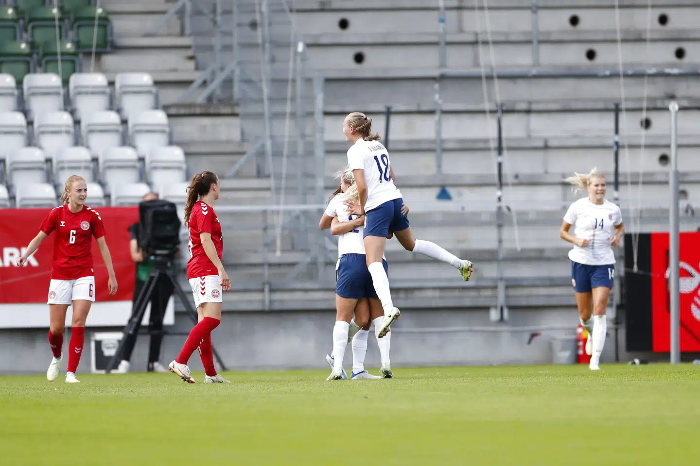 På to mål af Guro Reiten vandt Norge 2-1 over Danmark. Johnny Pedersen/Ritzau Scanpix