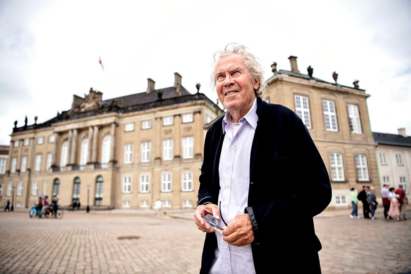85-årige Jørgen Leth ser særligt frem til at se rytterne kører forbi Amalienborg og Søerne i København, når Tour de France kommer til Danmark.