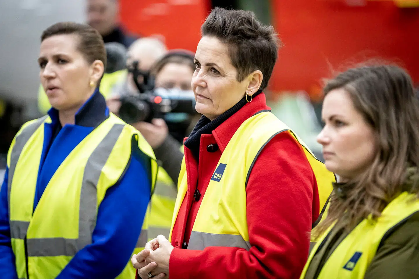 Der skal meget til, før regeringens støttepartier vil gå videre med minksagen. Kun hvis kommissionens konklusioner er meget klare, kan de blive tvunget til det.