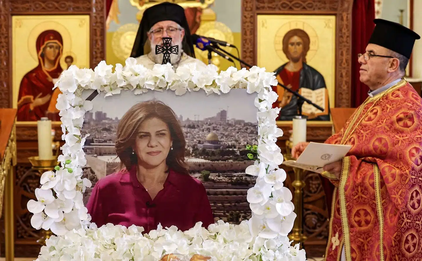 Journalist, Shireen Abu Akleh, blev d. 11. maj angiveligt dræbt af skud fra israelske styrker. Billedet er fra mindehøjtideligheden 18. juni 2022 (arkivfoto).