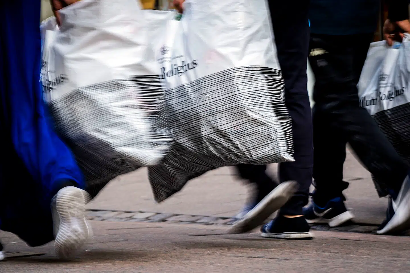 »Problemet for de unge med rod i økonomien er, at de mange afdragsordninger kommer til at forværre overblikket over privatøkonomien endnu mere, og at rykkergebyrer ender med at skabe et dybere økonomisk hul,« skriver Mads Reinholdt.