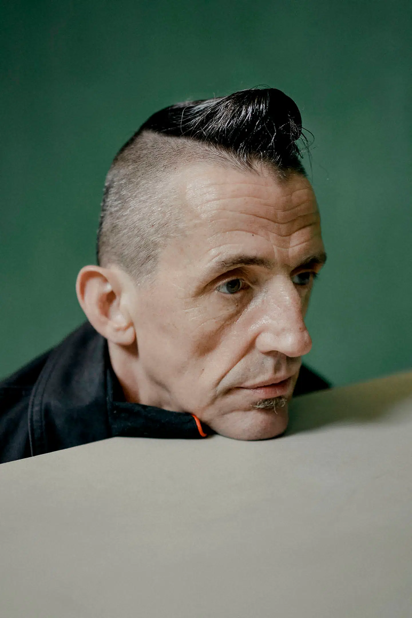 » … med hensyn til om den her bog kommer til at sælge, helt ærligt »I don't give a shit« – jeg er god til at være fattig«, siger Keith Thomas Lohse.