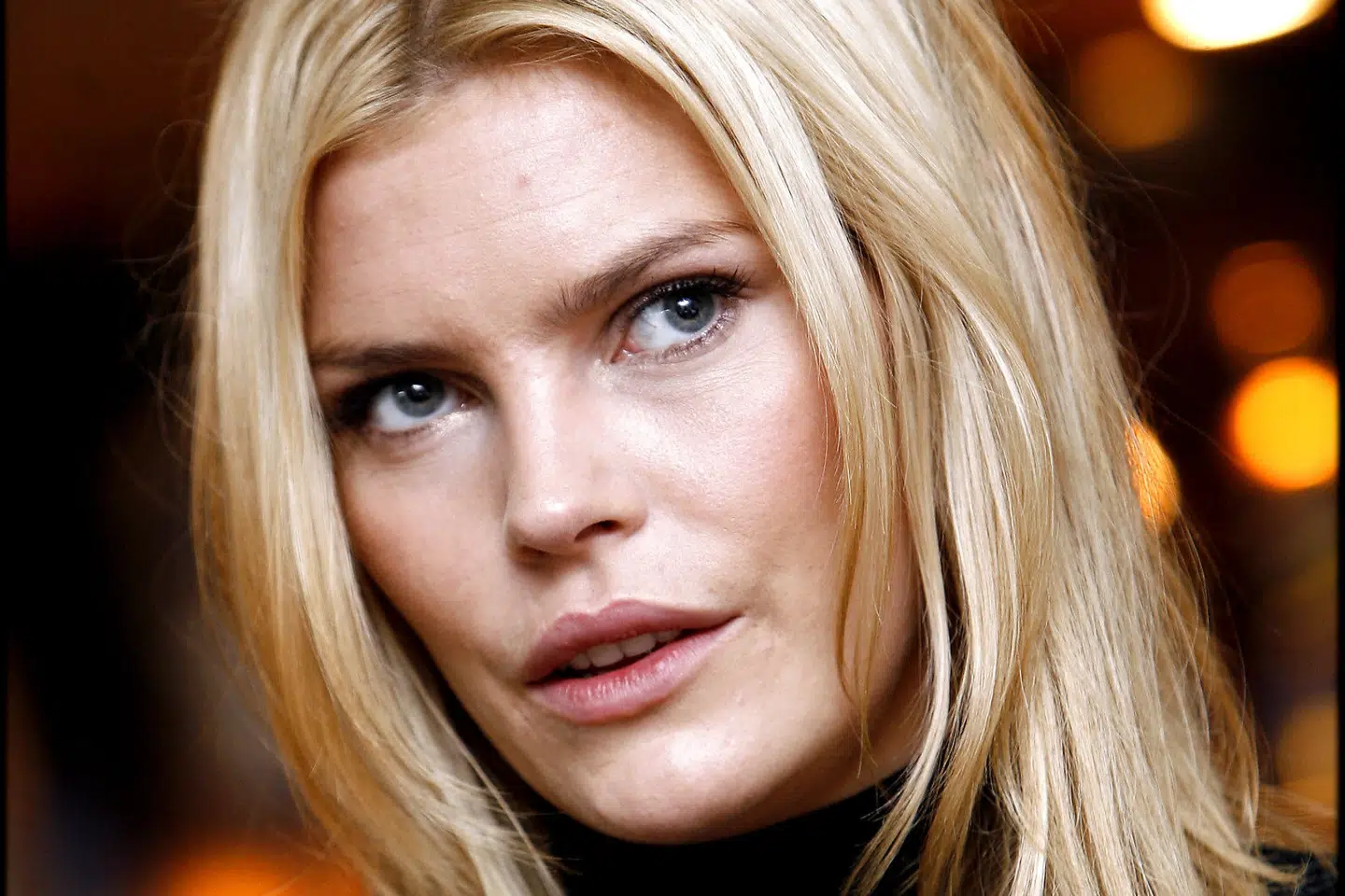 Den danske supermodel Lykke May, som fylder 40 år den 16. juni, blev i midten af 20'erne træt af at leve af sit udseende. Men efter en længere pause, hvor hun er blevet mor, har arbejdet med kunst og hjulpet bådflygtninge, er hun igen tilbage foran kameraet. Bax Lindhardt/Ritzau Scanpix