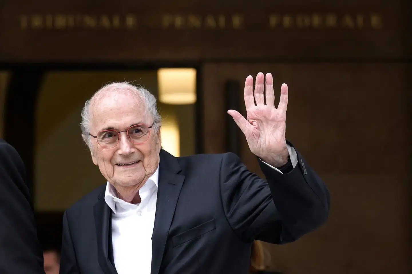 Sepp Blatter forstår ikke, hvorfor han er anklaget for bedrageri i sagen, der for tiden kører i det schweiziske retssystem. – Foto: Fabrice Coffrini/Ritzau Scanpix