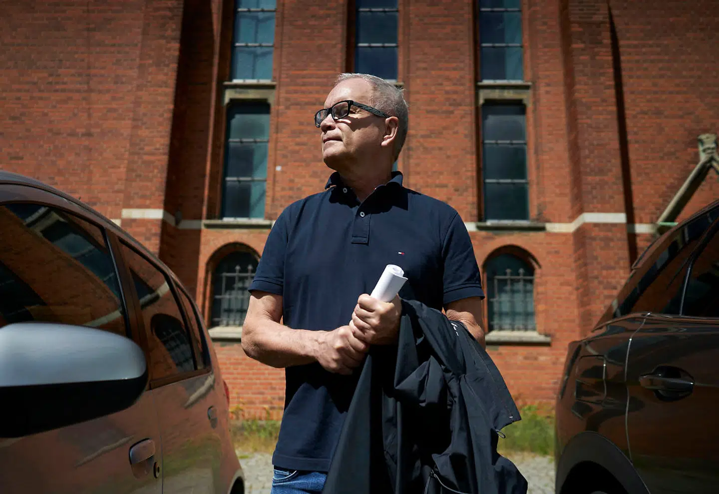 »Det er ikke nok, at man fjerner 12 p-pladser fra eksisterende beboere. Man laver heller ikke p-pladser til de nye beboere,« siger Peter Danelund om et nybyggeri på Nørrebro i København.