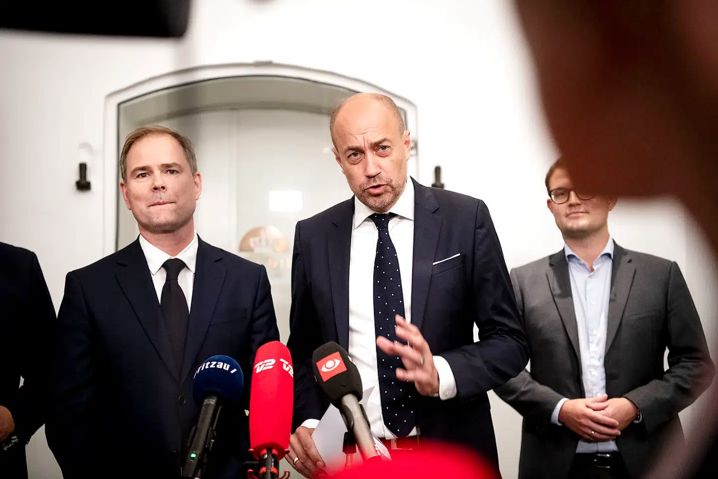 Regionsrådsformand i Region Nordjylland Mads Duedahl, formand for Danske Regioner, Anders Kühnau, Finansminister Nicolai Wammen (S) sundhedsminister Magnus Heunicke (S), Indenrigs- og boligminister Christian Rabjerg Madsen (S) præsenterer økonomisk aftale i Finansministeriet fredag den 10. juni 2022. (Foto: Nils Meilvang/Ritzau Scanpix)