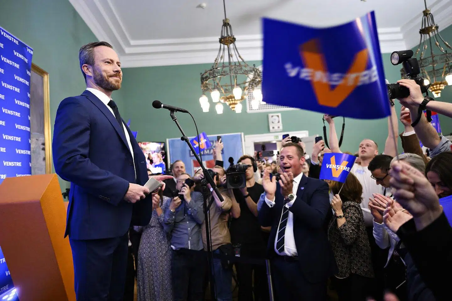 »Og samtidig har Venstre hver gang hævdet, at ikke en fugl eller fisk har fået det ringere af deres klimapolitik,« skriver Ida Auken.