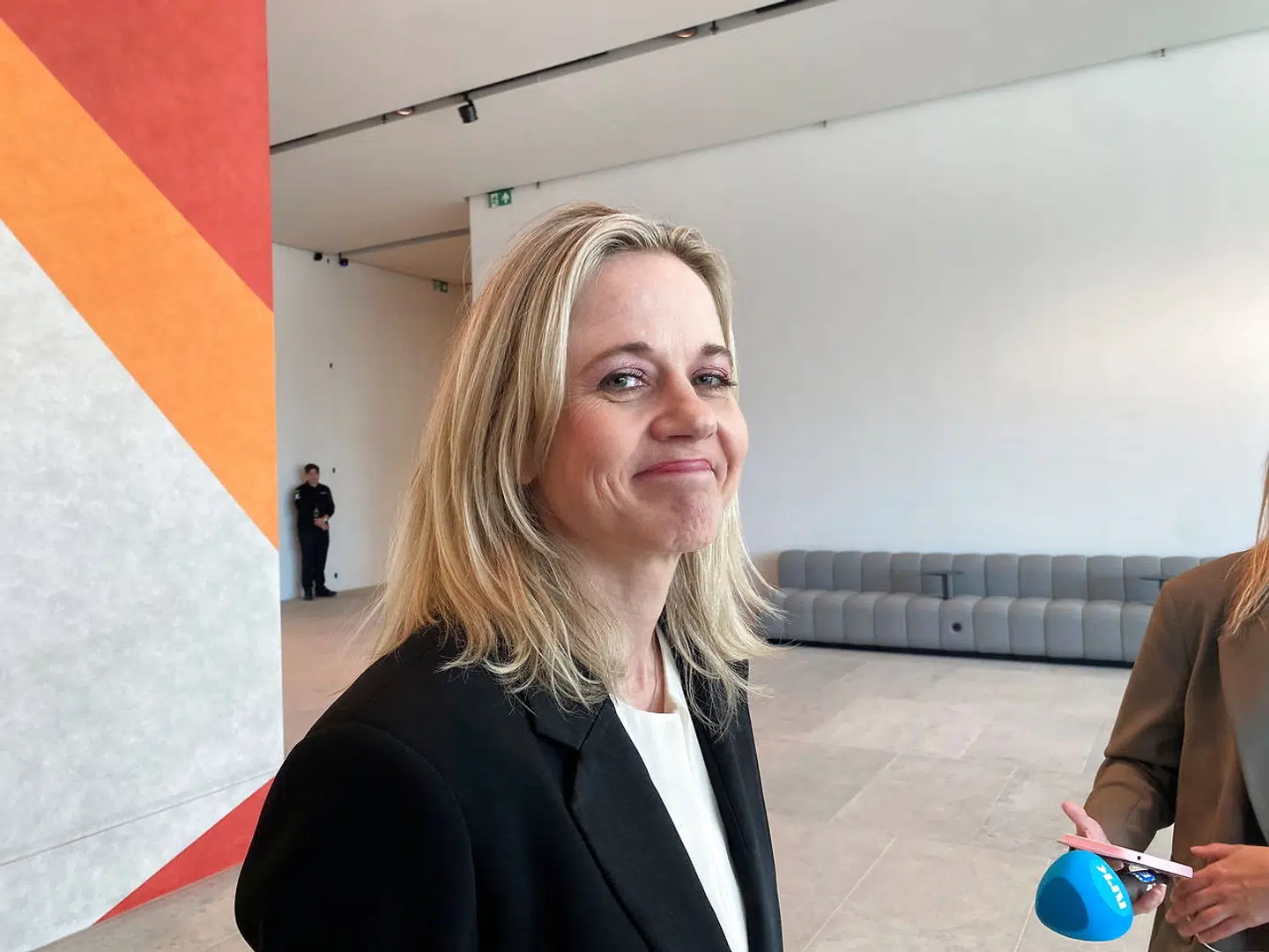 »Vores vision er at gøre kunsten tilgængelig for alle og for den enkelte og at afspejle det samfund og den tid, vi lever i,« siger den danske kunsthistoriker Karin Hindsbo, der er direktør for Nasjonalmuseet.