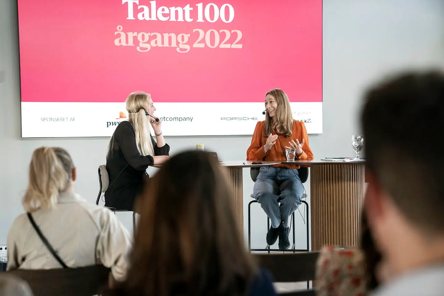 Kira Marie Peter-Hansen, medlem af Europa-Parlamentet for SF, fortalte om erfaringerne med sin karriere til Berlingskes virksomhedsredaktør, Mette Dalgaard.