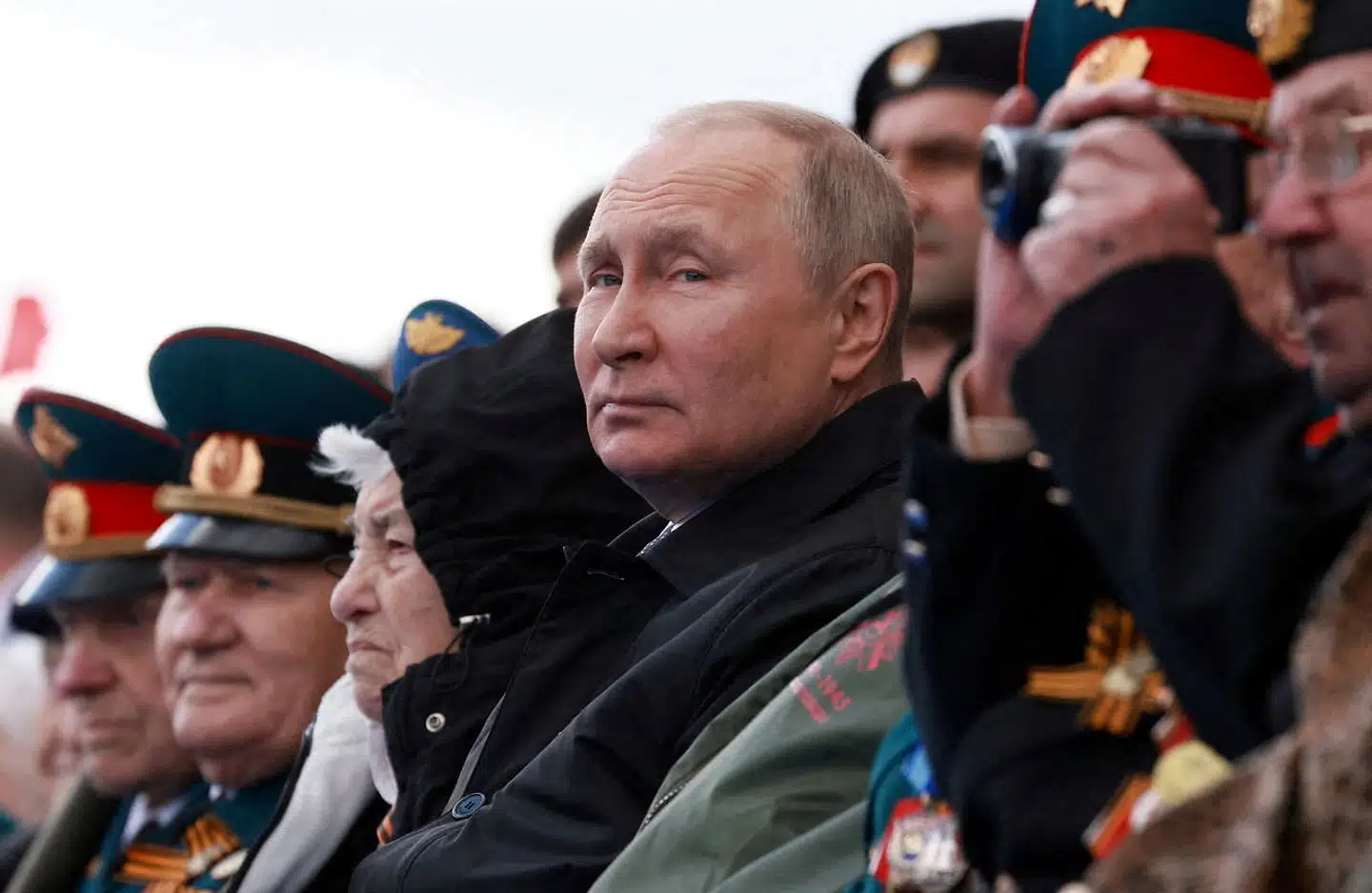 »Som jeg oplever det, så er der ingen, der forestiller sig, at man kan genetablere et almindeligt samarbejde med det Rusland, vi kender i dag med Putin og hans folk med det, de har gang i,« siger Jeppe Kofod, dansk udenrigsminister i et interview med Berlingske.