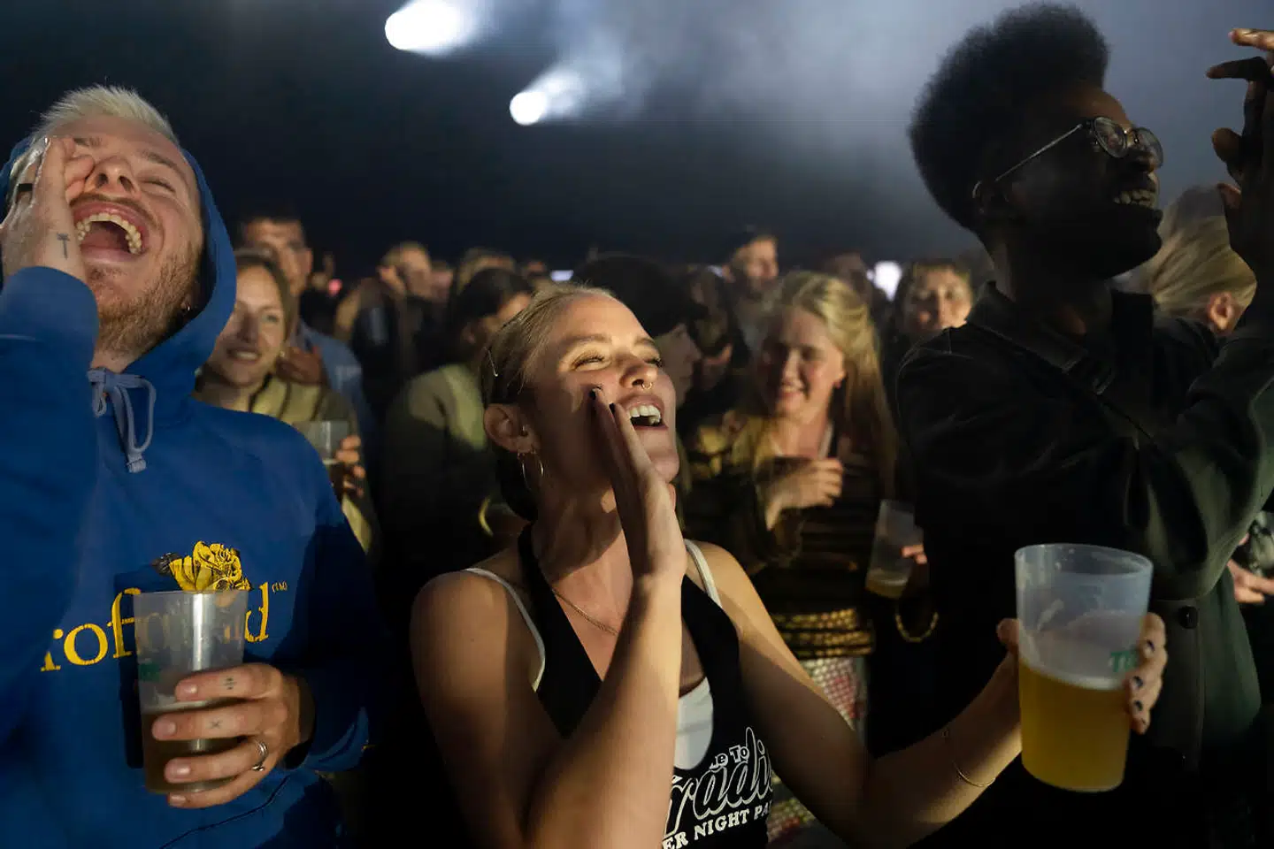 Sommeren står for døren, og en ny smitsom coronavariant banker på. Virolog vurderer dog ikke, at festivalerne skal tage særlige forholdsregler. I hvert fald ikke endnu.