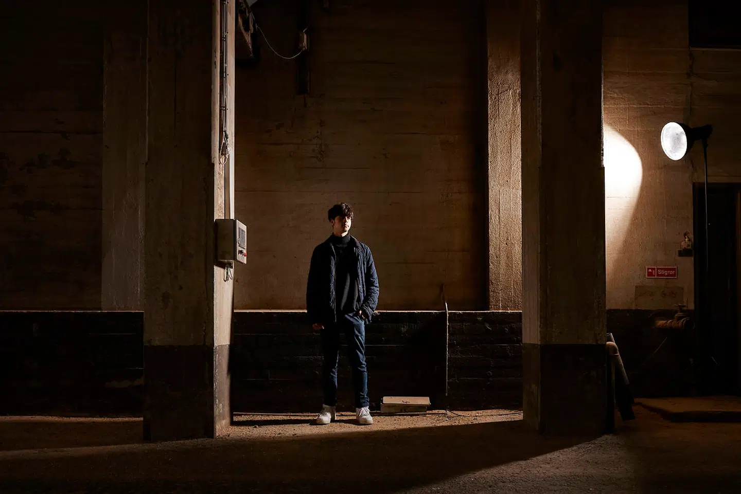 Kristoffer brugte tre år på Herlufsholm Kostskole, hvor volden ifølge ham jævnlig fandt sted. Men han undgik selv 3. g'ernes næver.