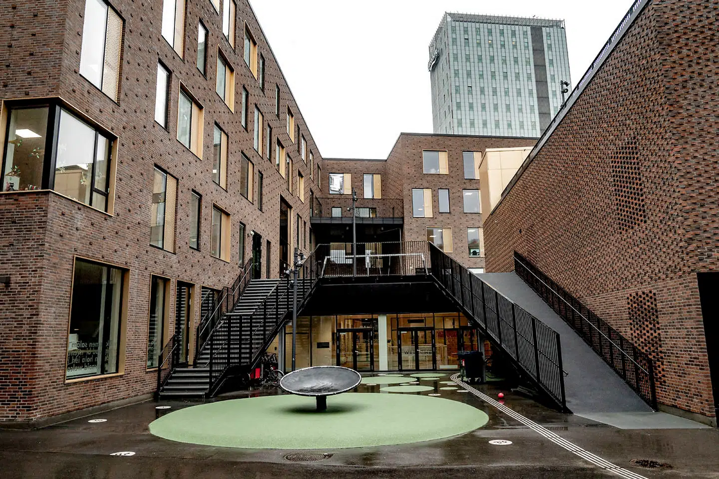 Europaskolen i Carlsberg Byen står allerede færdig – og bliver i fritiden brugt af andre københavnere.