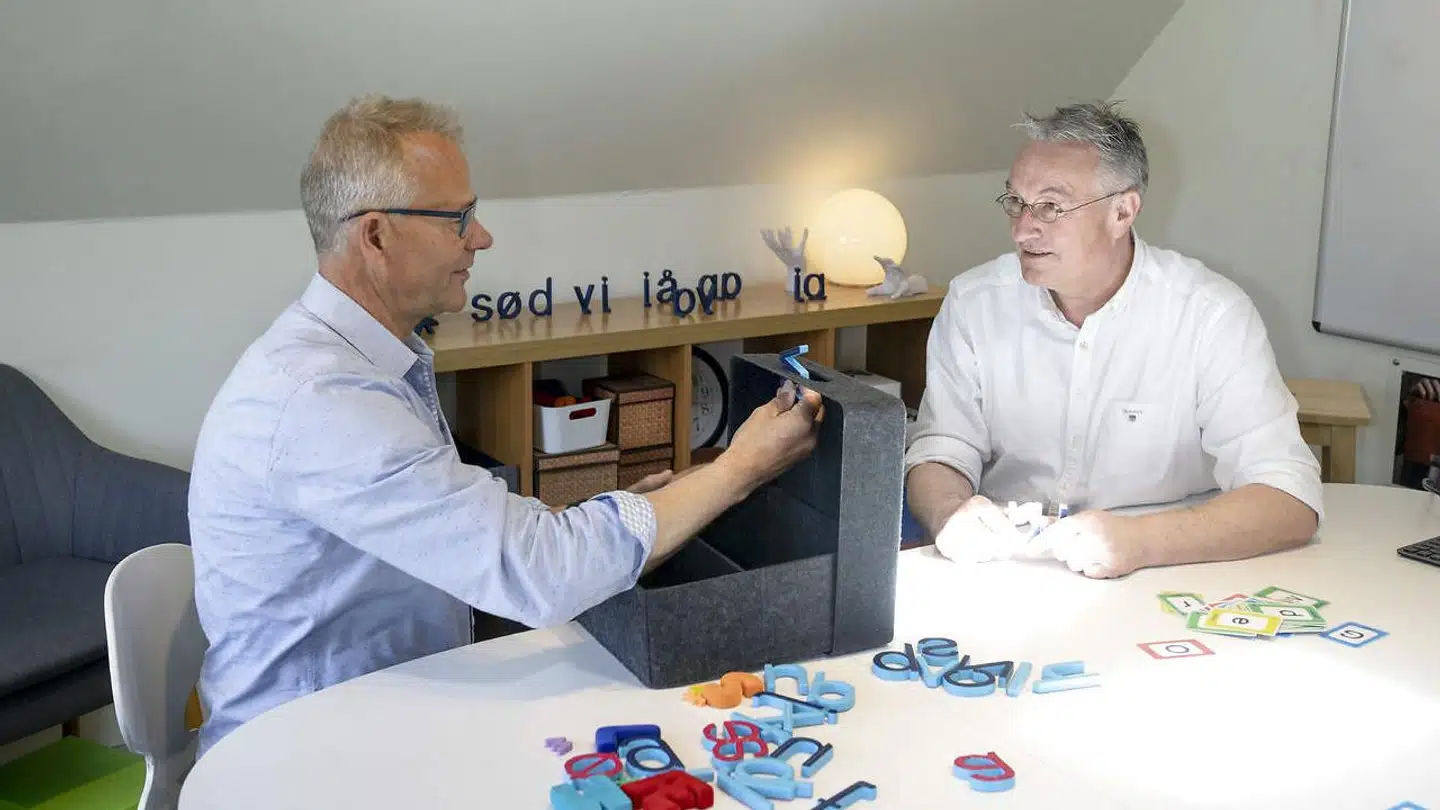 Peer Kromann Nielsen (tv.) og Jan Bay Kønig forsøger med deres koncept Doolexia at angribe udfordringerne med ordblindhed på en ny måde. Deres test viser lovende resultater.
