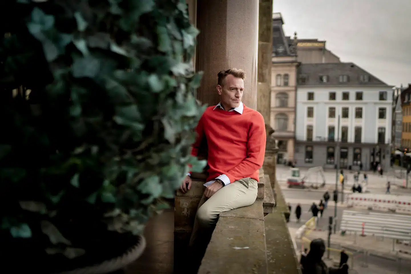 Balletmester på Det Kongelige Teater Nikolaj Hübbe bakkes nu op af flere personer fra branchen.