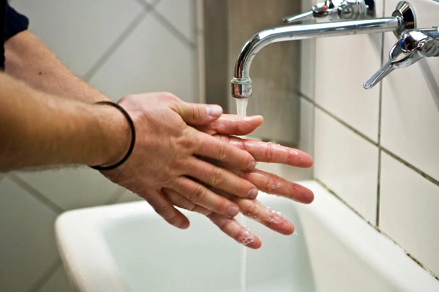 Under pandemien var der massivt fokus på hygiejne. Alligevel vasker færre hænder efter en tur på toilettet end før coronapandemien. Det viser en ny repræsentativ undersøgelse, som Voxmeter har lavet for Initial