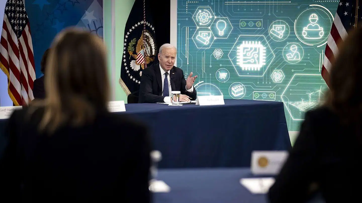 USAs præsident, Joe Biden, indførte straks efter den russiske invasion af Ukraine 24. februar sanktioner, som har sat en stopper for Ruslands adgang til vigtige chip til moderne elektronik. Forbuddene har vist sig at være meget effektive og skaber stadig flere problemer for russerne.