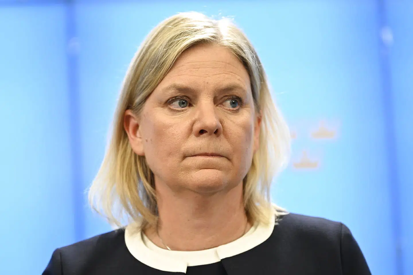 Statsminister Magdalena Andersson var alt andet end tilfreds, da Sverigedemokraterna torsdag fremsatte et mistillidsvotum mod Sveriges justitsminister, Morgan Johansson. Regeringen falder, hvis ministeren falder, lod statsministeren meddele.