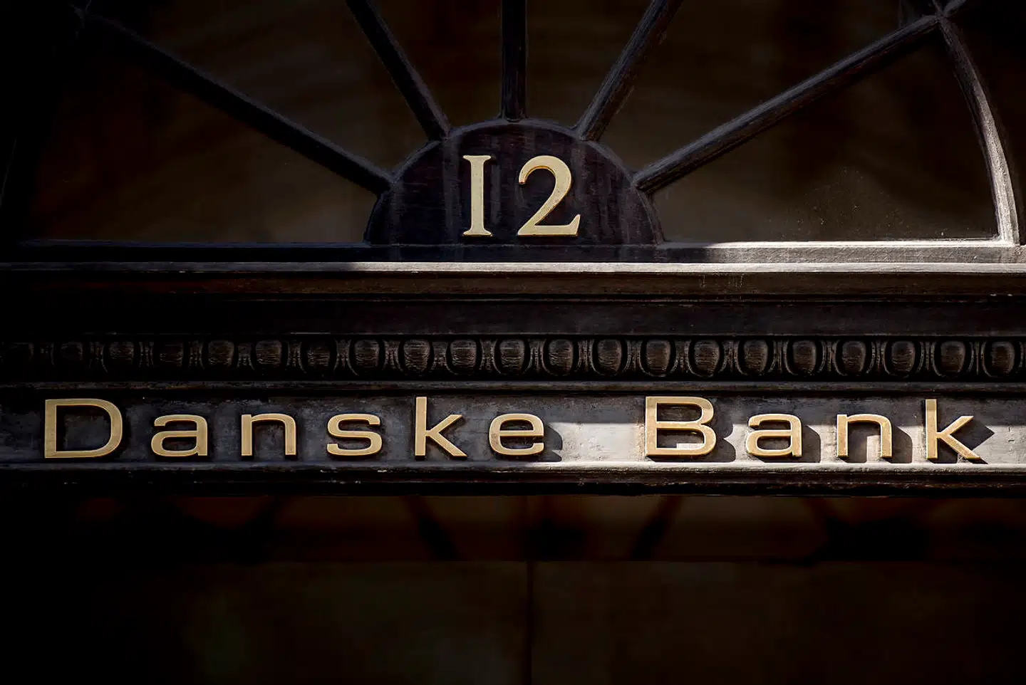 Direktionsmedlem Philippe Vollot forlader Danske Bank til fordel for en anden bank.