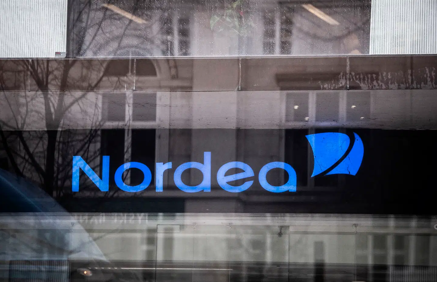 Norsk politi har torsdag anholdt yderligere to Nordea-ansatte i Norge i sag om korruption.