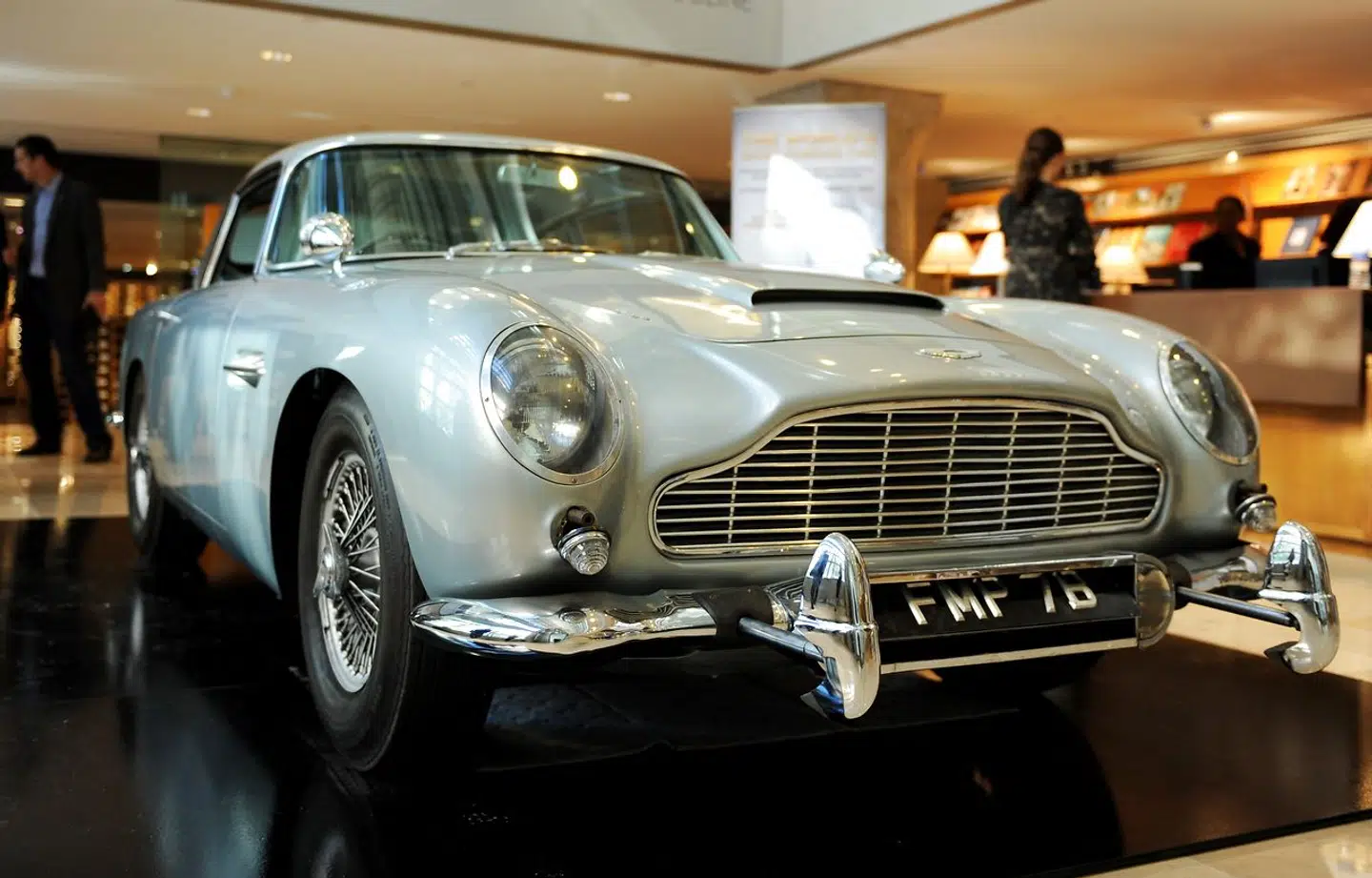 Sean Connerys klassiske »James Bond-bil«, en Aston Martin DB5.