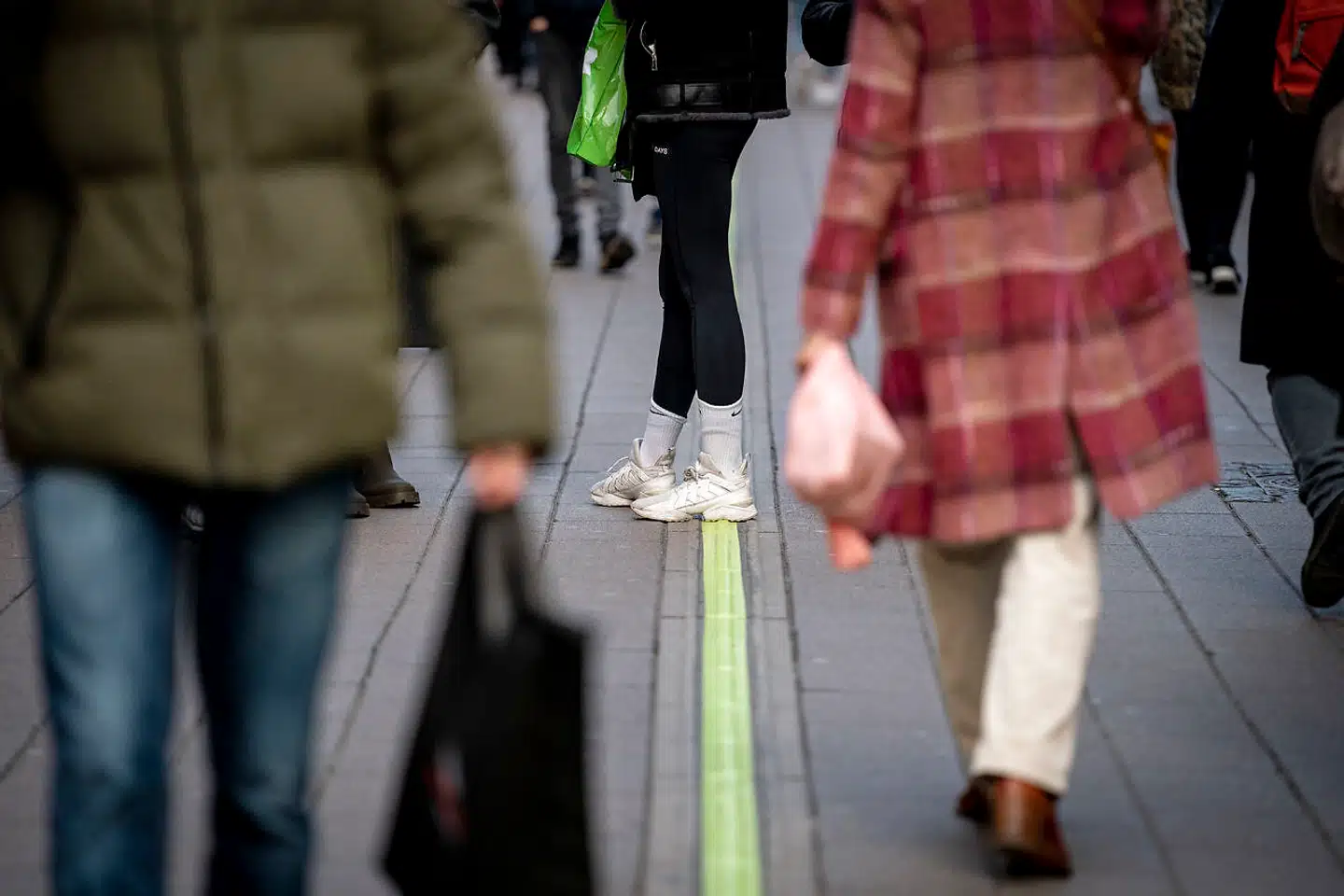 Økonomien skrumper og forbruget er faldet med 1,2 procent.