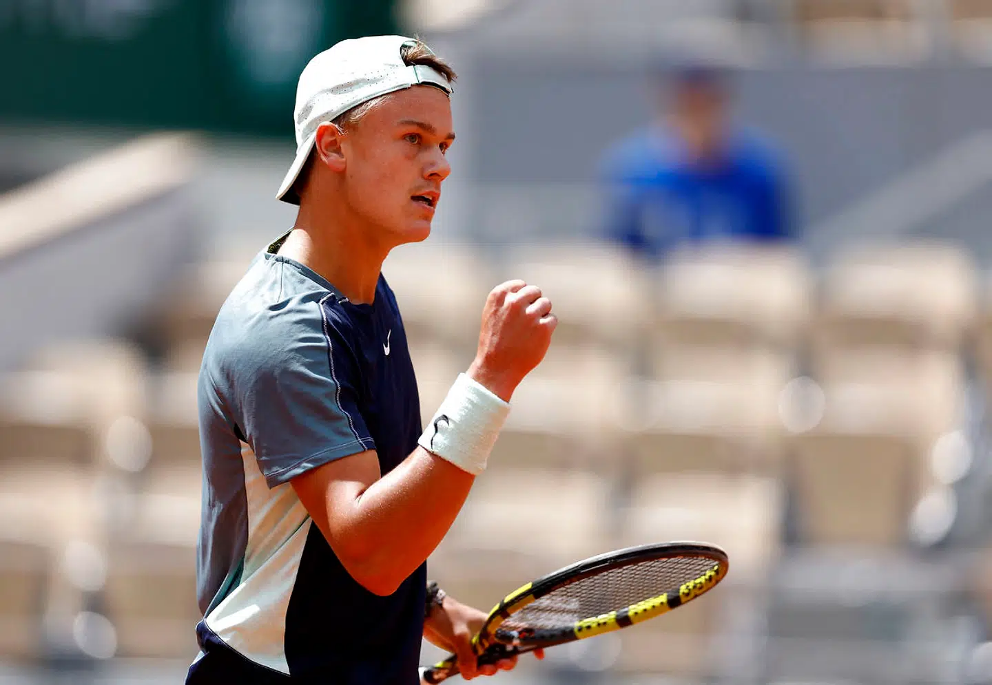 Holger Rune spiller i dag mod den græske Stefanos Tsitsipas til French Open.