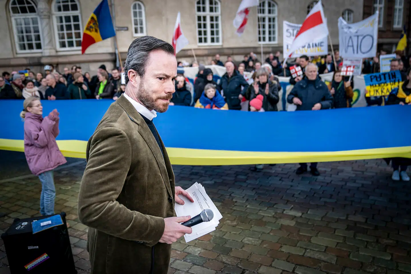 Jakob Ellemann-Jensen talte også i forbindelse med, at Europæisk Ungdom og Radikal Ungdom demonstrerede sammen med andre ungdomsorganisationer foran Ruslands ambassade i København, onsdag den 23. februar 2022. Den 27. februar talte han foran ambassaden igen. Det sendte Venstre-politikere i København ud i et større arbejde.