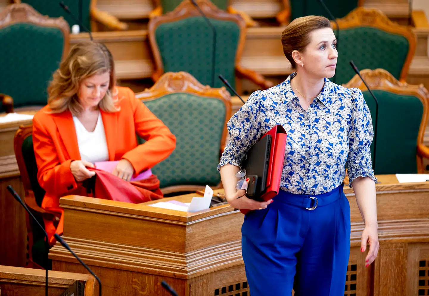 Statsminister Mette Frederiksen (S) offentliggjorde pludselig en stor nyhed mandag aften, da de fleste troede, at den traditionsrige afslutningsdebat i Folketinget var tæt på overstået.