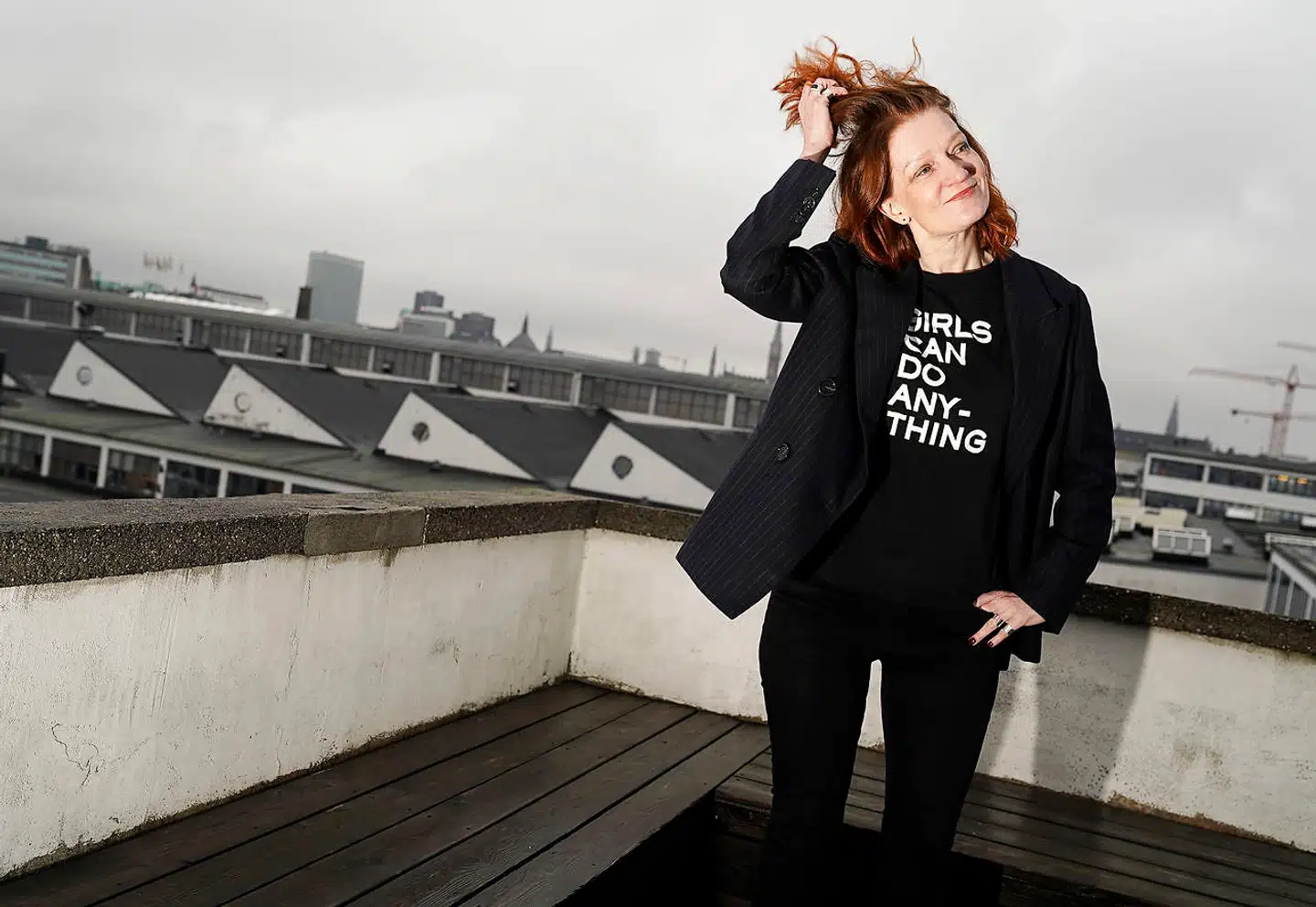 Den tone, som mennesker i magtpositioner på arbejdspladsen anvender, er værd at tale om. Også selv om de magtfulde udtrykker sig sådan under enormt pres i ekstreme situationer, mener Karen Bro.