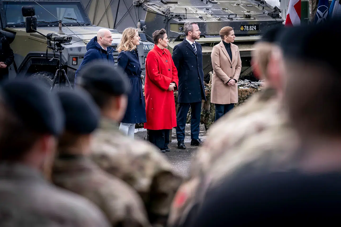 Regeringen besluttede sammen med Venstre, SF, De Radikale og Det Konservative Folkeparti tidligere i år at sende forsvarsforbeholdet til folkeafstemning. Nu er der halvanden uge til valgdagen – og mange vælgere føler endnu ikke klædt helt på.