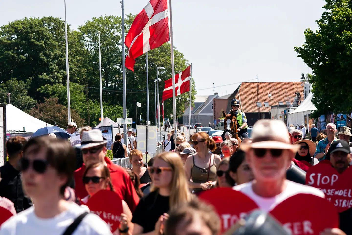 En debat om feminisme på folkemødet til sommer har fået nogle debattører i det røde felt. Foto fra folkemødet 2021: Ida Marie Odgaard/Ritzau Scanpix