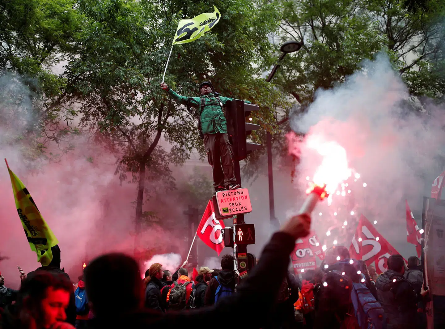 Reformen af de statsansatte jernbanearbejderes forhold førte i 2018 til voldsomme protester og strejker. Men Élisabeth Borne, som på det tidspunkt var transportminister, rokkede sig ikke.