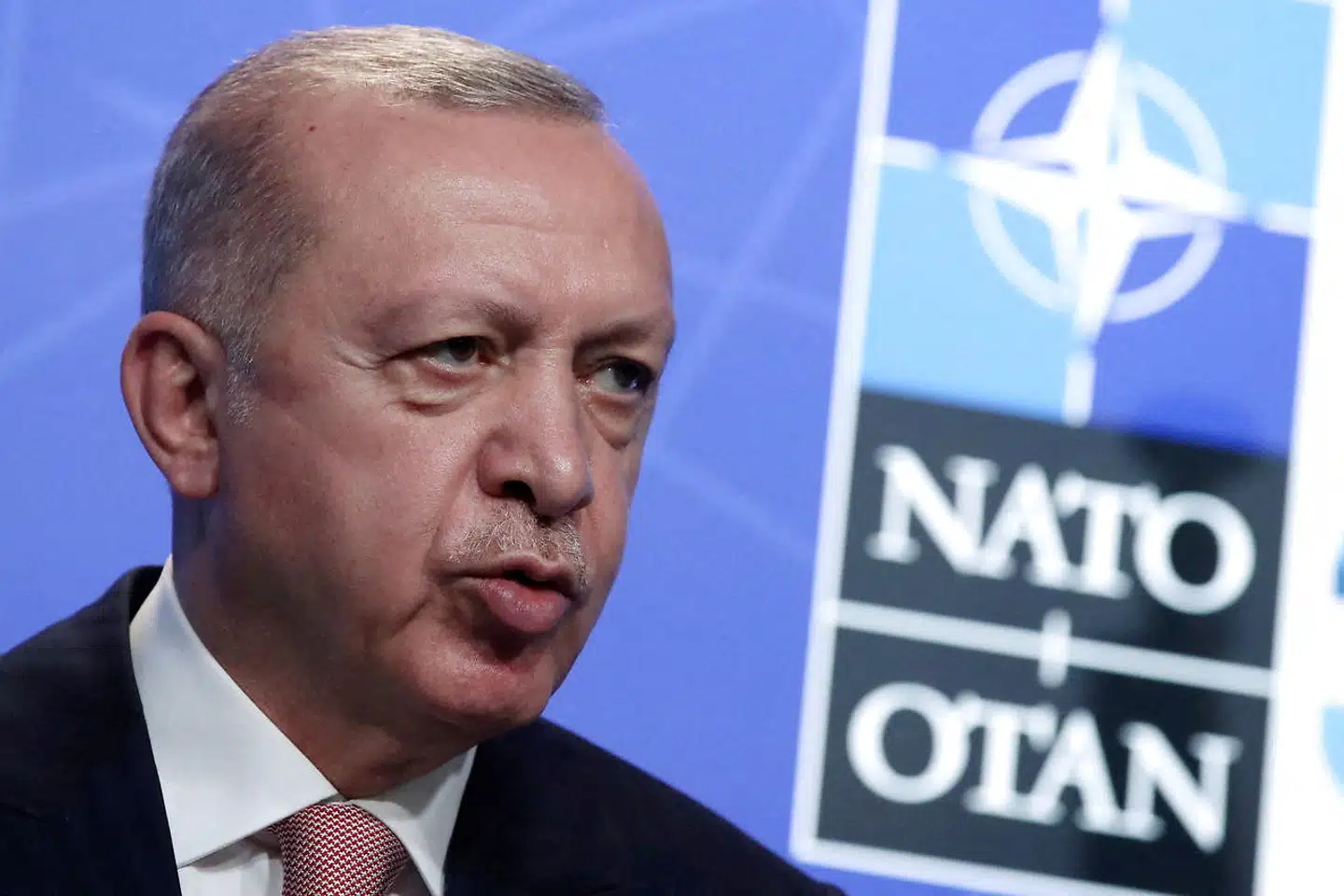 Omvæltningerne som følge af krigen i Ukraine og den eventuelle optagelse af Finland og Sverige i NATO betyder, at Danmark vil styrke diplomatiet. Her Tyrkiets præsident Recep Tayyip Erdogan, som i ugens løb har kompliceret optagelsen af de to nye lande, hvilket kræver maksimal opmærksomhed – også i Danmark.
