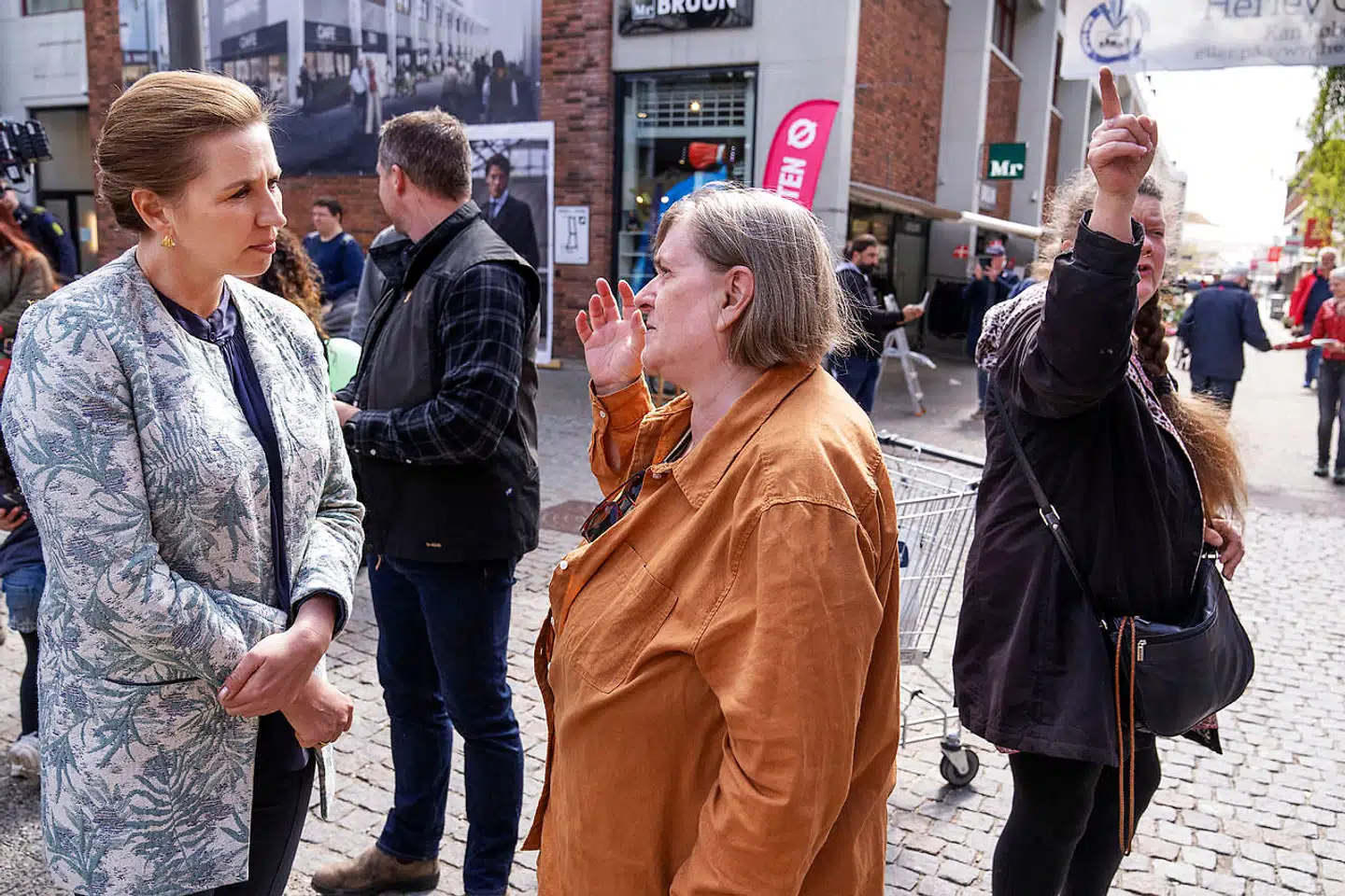 Statsminister Mette Frederiksen (S) og resten af fortalerne for en afskaffelse af forsvarsforbeholdet har umiddelbart grund til at glæde sig over en ny Gallup-måling. Alligevel kan afstemningen 1. juni godt blive spændende.