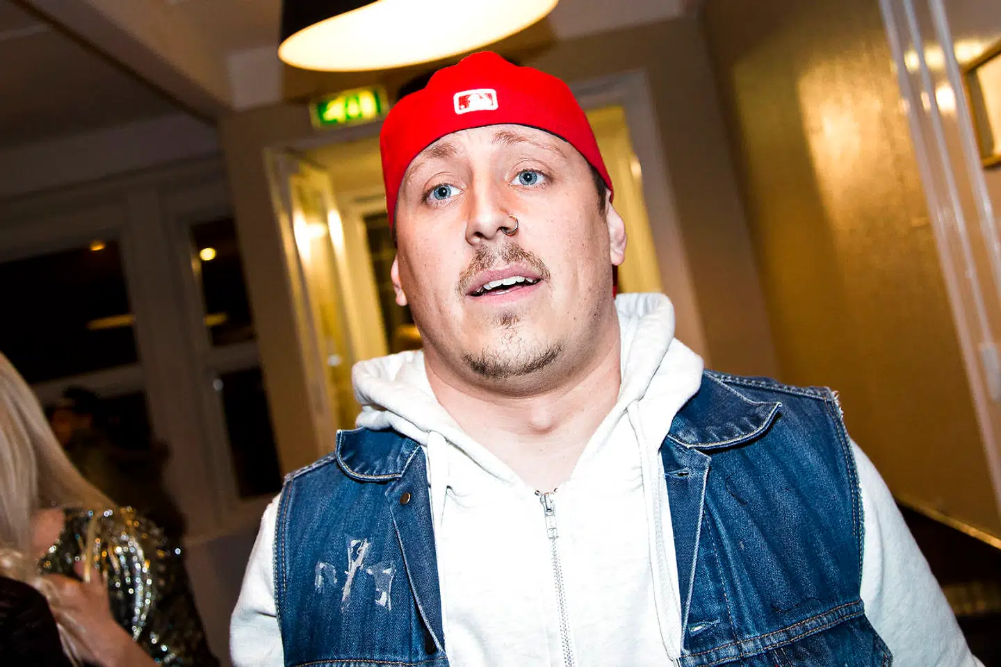 Realitystjernen Sidney Lee er død. Sagen bliver i øjeblikket undersøgt af Den Uafhængige Politiklagemyndighed (DUP).