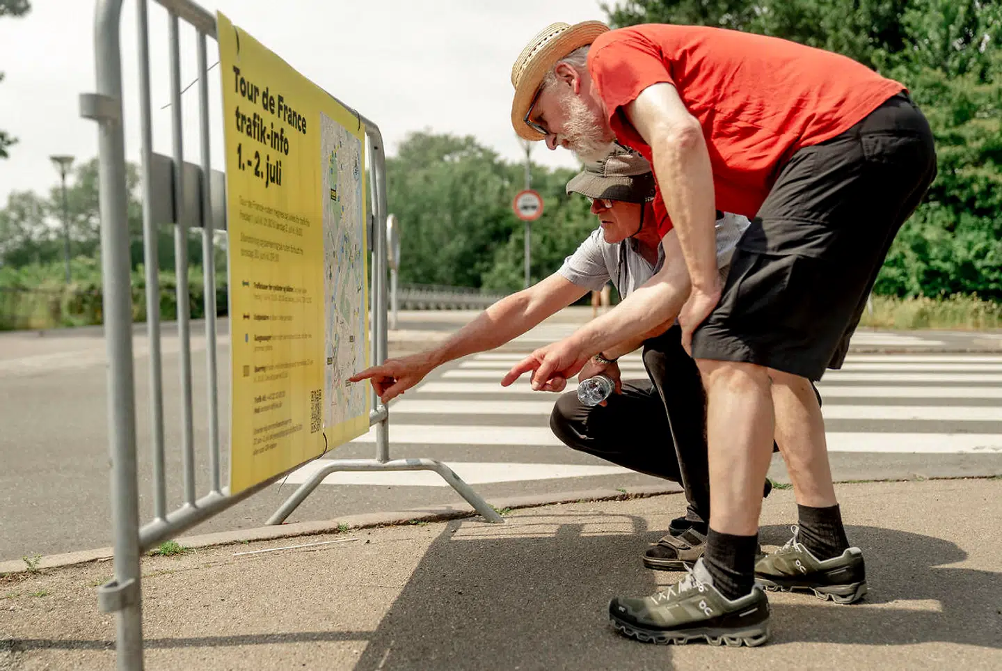 Københavnere studerer enkeltstartsruten.