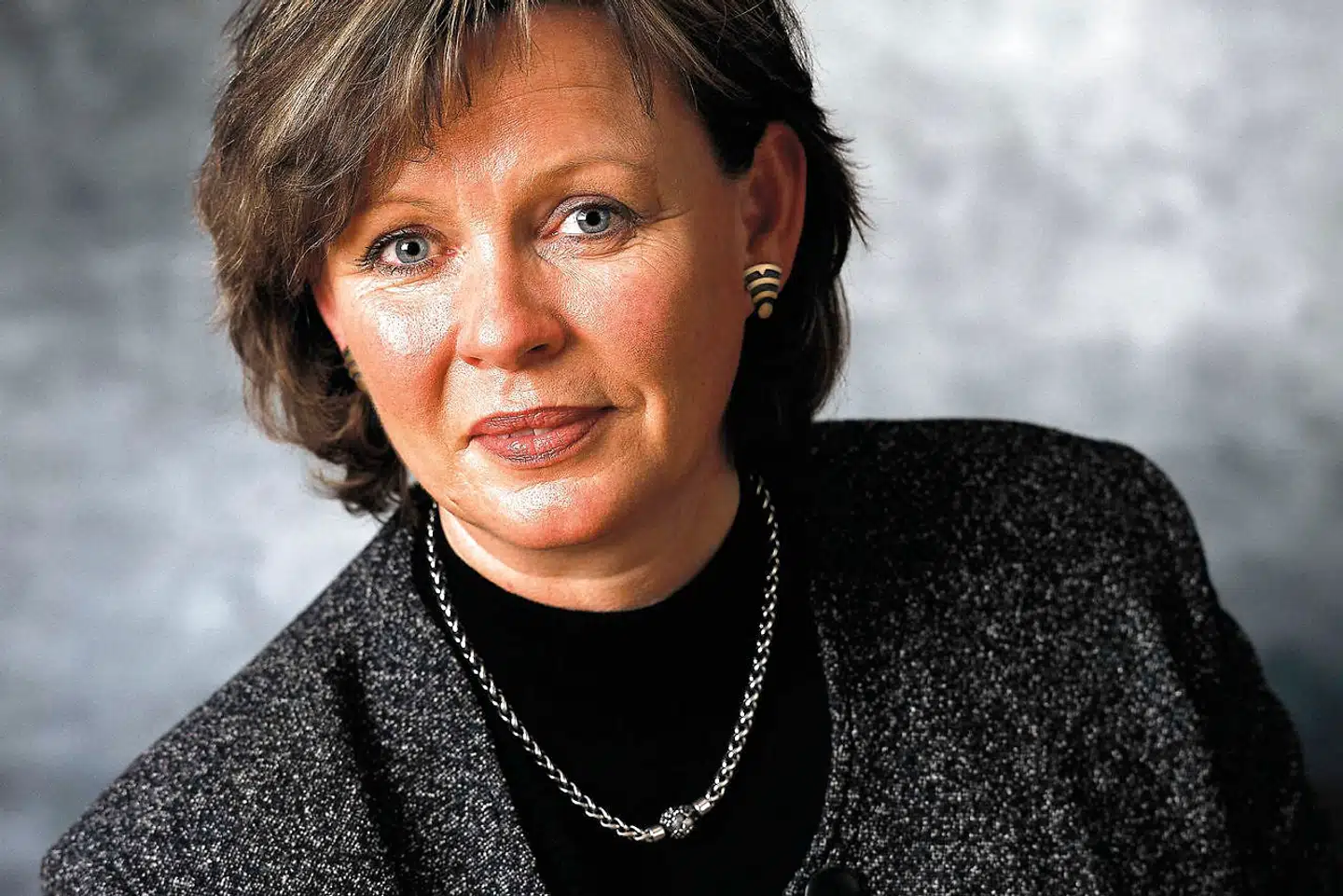 Der findes ikke mange billeder på internettet af Hanni Toosbuy Kasprzak, som der ellers gør af mange andre milliardærer, der lever i mediernes spotlys.