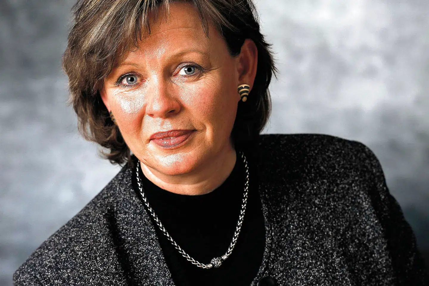 Der findes ikke mange billeder på internettet af Hanni Toosbuy Kasprzak, som der ellers gør af mange andre milliardærer, der lever i mediernes spotlys.