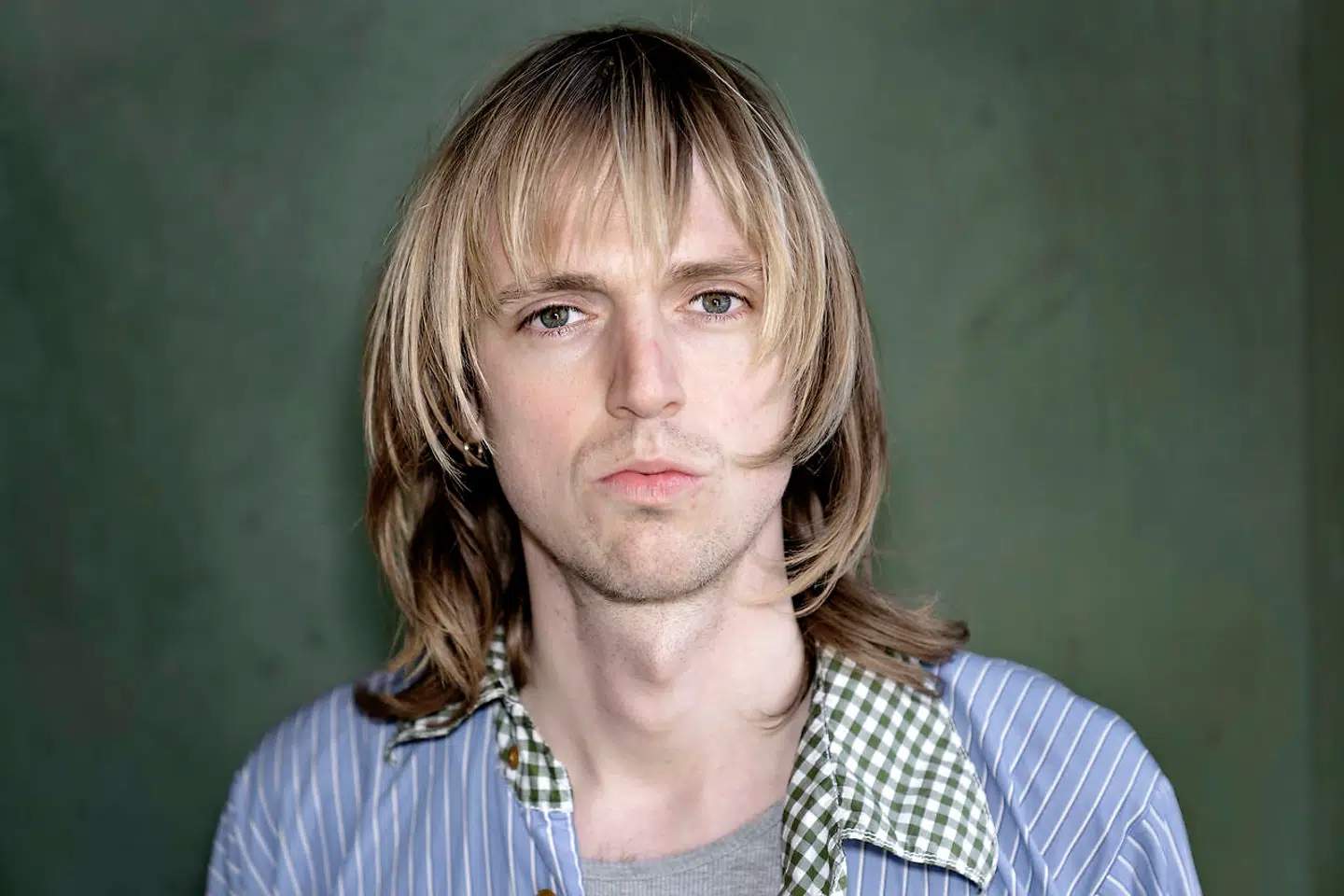 »Jeg tror bare, jeg har meget energi, og jeg trives virkelig ved at have mange bolde i luften, men man kan også køre sig selv for hårdt. Og der er noget ved at tænke sig selv i et roligere tempo, som virkelig også er givende.« siger Esben Weile Kjær i denne udgave af »Så er det sagt«.