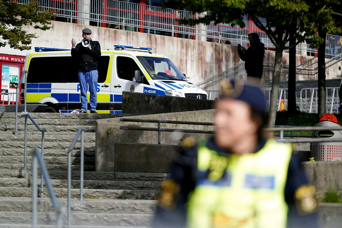 På Frölunda torget i Göteborg startede Rasmus Paludan dagen.