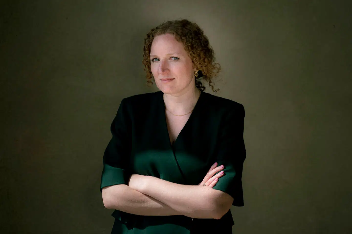 Enhedslistens udlændingeordfører, Rosa Lund, mener, at SF og De Radikale ikke giver S-regeringen nok modspil i udlændingepolitikken. Resultatet er, at statsminister Mette Frederiksen (S) ikke frygter sit parlamentariske grundlag.