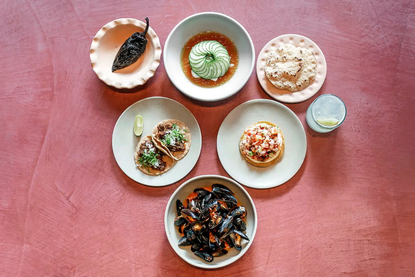 Restaurant Sanchez på Vesterbro er et af de spisesteder, der er anbefalet. Her kan man blandt andet få ceviche rojo, chipotle blåmuslinger, Chile chocolate og mezcal margarita.