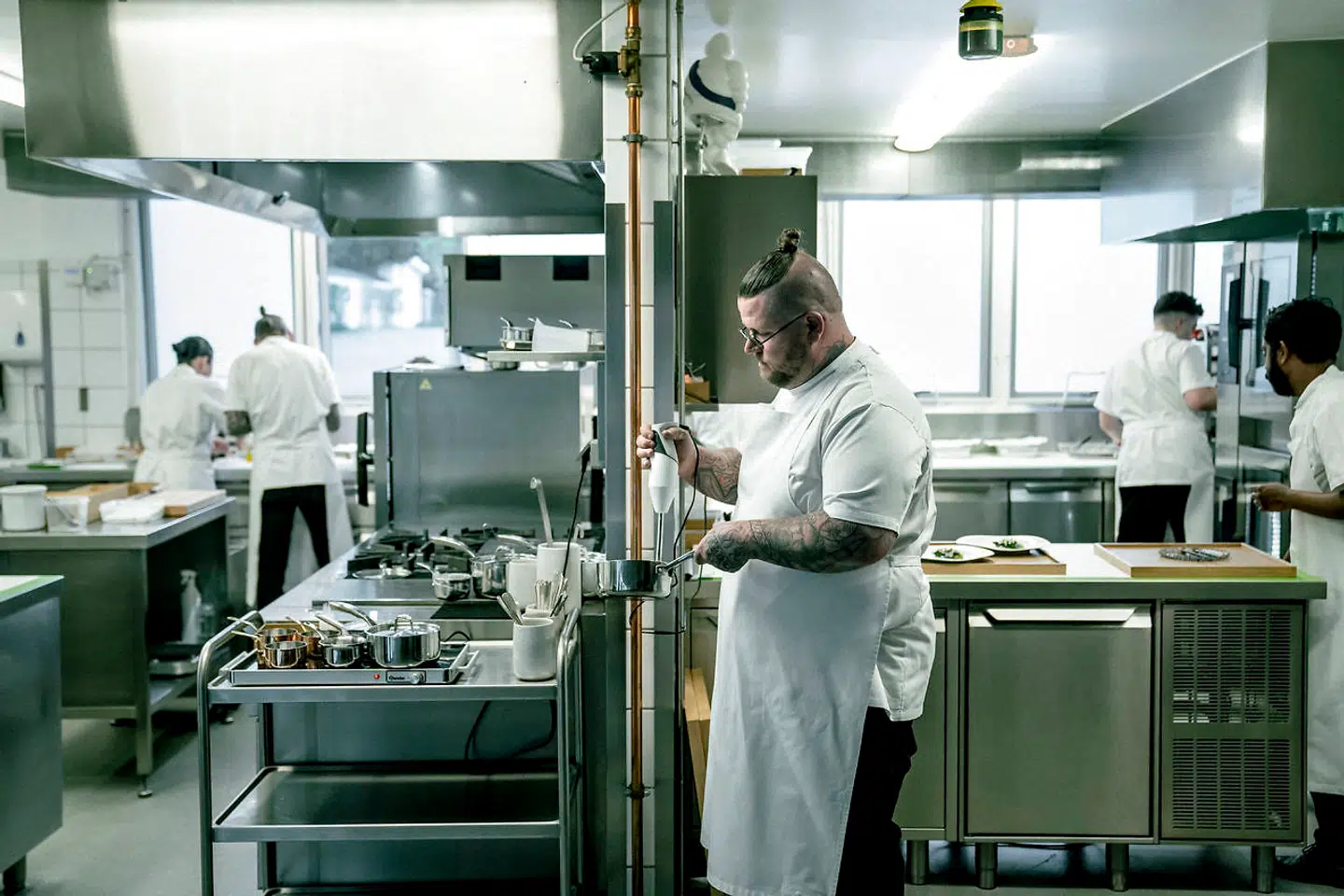 Eric Vildgaard arbejdede tre år på Noma, hvor han var leder af selskabskøkkenet, som dengang lå ovenpå restauranten i Strandagde.