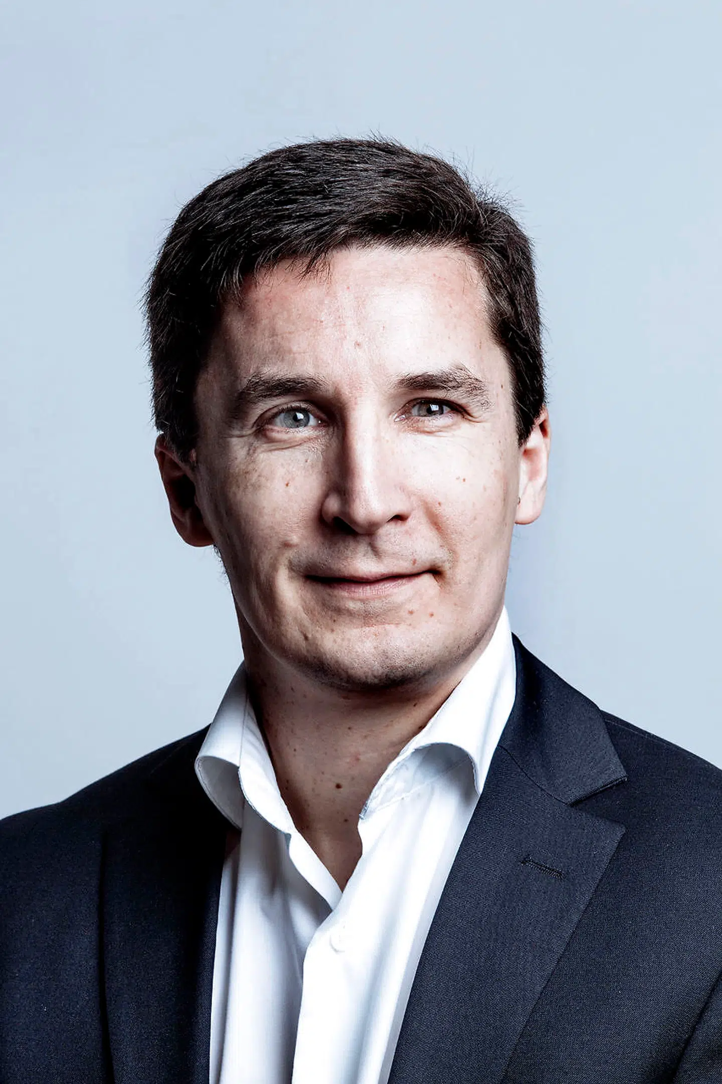 Christopher Arzrouni har siden 2019 har han været kommunikationschef hos tobaksvirksomheden Philip Morris.