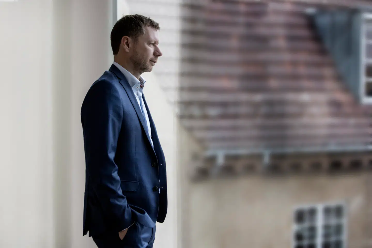 Thomas Rysgaard Christiansen fik en bunden opgave, da han i 2015 tiltrådte som administrerende direktør for Kombit, de danske kommuners fælles it-selskab: Slip ud af det gamle it-monopol, som kommunerne selv havde bygget op, skaf nogle nye og moderne it-systemer, og barbér mindst en fjerdedel af den årlige it-regning. Han kan snart sætte hak ved at være i mål – men dermed er det slet ikke slut.