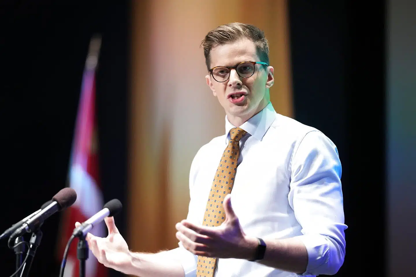 »Der er nemlig ikke en frø, der er ikke fugl, der er ikke en fisk i det her land, som får mere frihed under Mette Frederiksens styre,« det fra Alex Vanopslagh på partiets landsmøde.